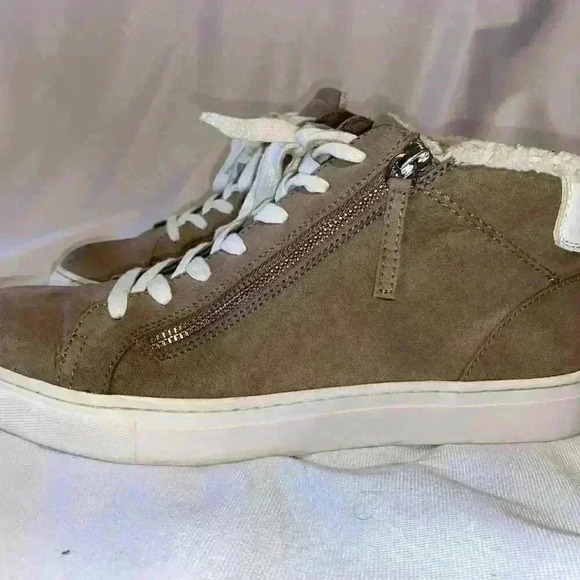 Universal Thread | Tilly Faux Sherpa Lined High Top Sneakers - Taupe Size 10 - Picture 3 of 7